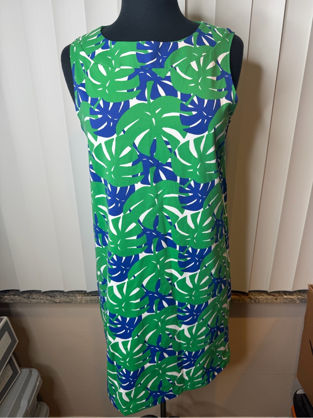 Sailor- Sailor sleeveless ldress green blue tropical monstera leaf print SZ Med